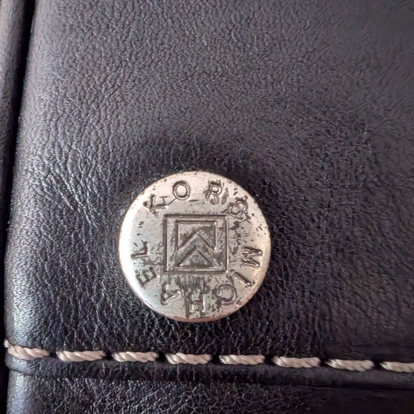 Michael Kors Black Leather Vintage Shoulder Bag - Picture 9 of 16